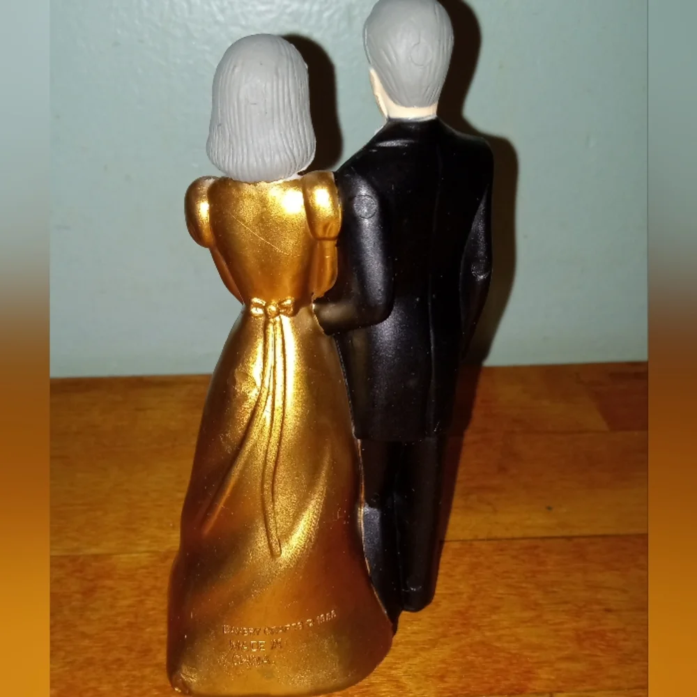 Vintage Bakery Crafts 1983  Anniversary or Cake Topper. New old stock.